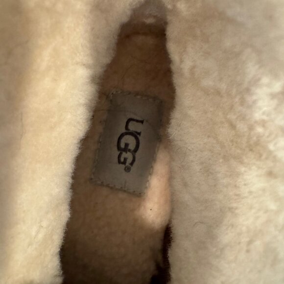 SALE -  UGG Gray Heal Boots - Water Proof - Picture 9 of 10